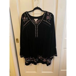 Black velvet tunic with embroidered detail